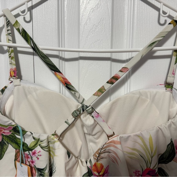 Floral Ruffle Swimsuit - Picture 3 of 6